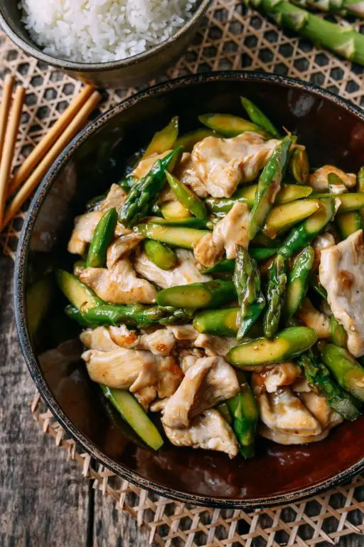 Chicken and Asparagus Stir-Fry