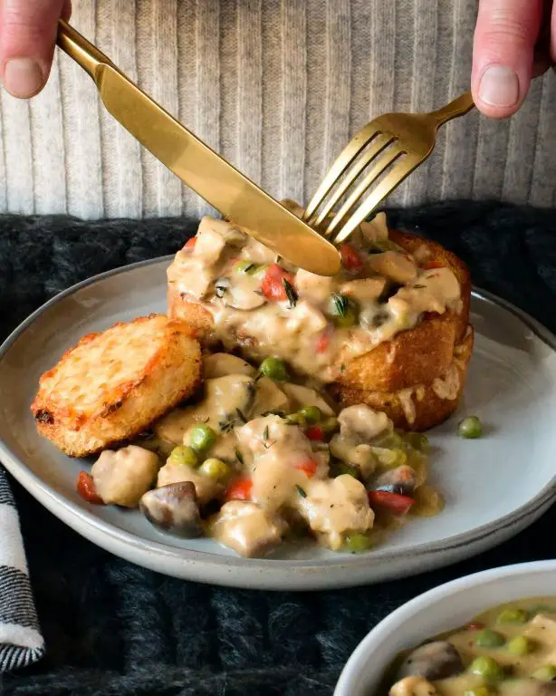 Chicken à la King with Buttered Toast