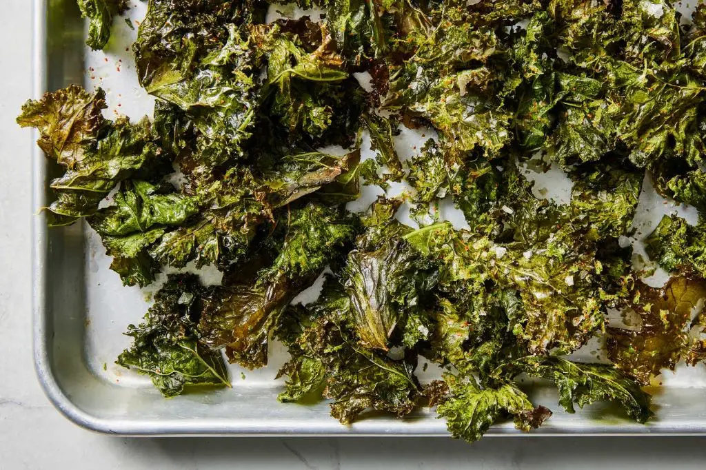 Chili Lime Crispy Kale Strips