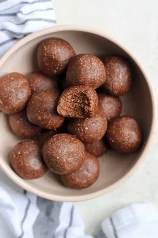 Chocolate Peanut Butter Energy Bites
