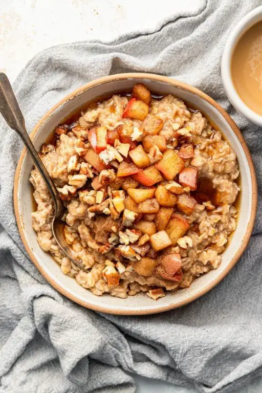 Cinnamon Apple Oatmeal