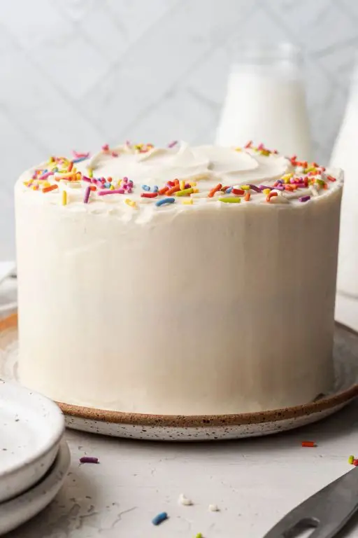 Classic Vanilla 6 Inch Cake