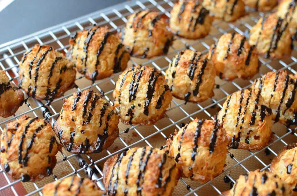 Coconut Macaroons with Dark Chocolate Drizzle