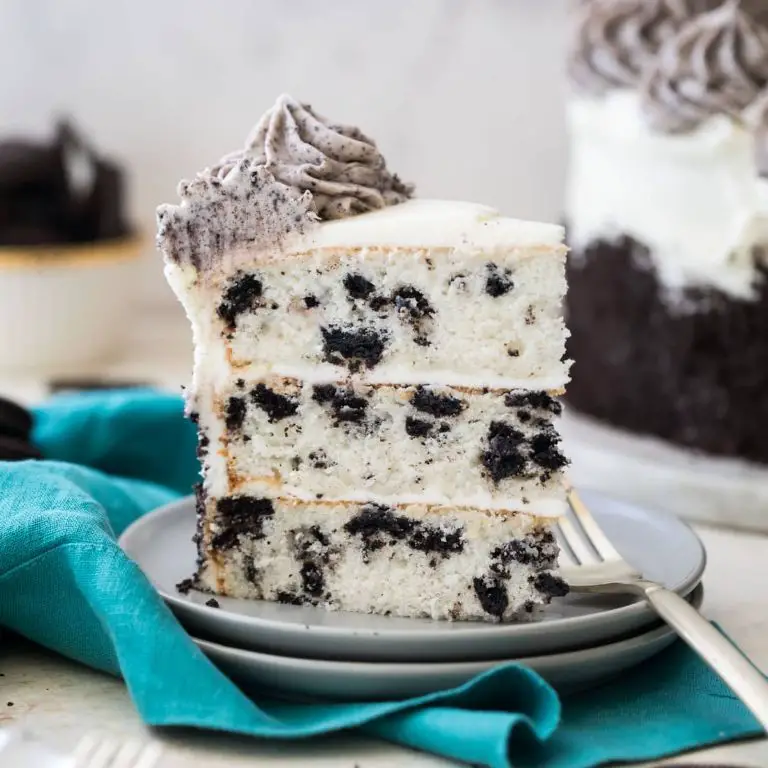 Cookies and cream Oreo cake