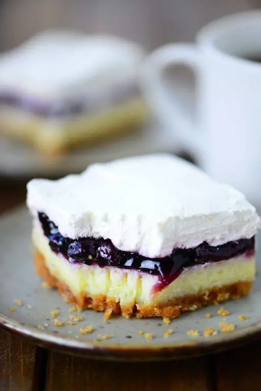 Cool Whip and Blueberry Pie Filling Dessert