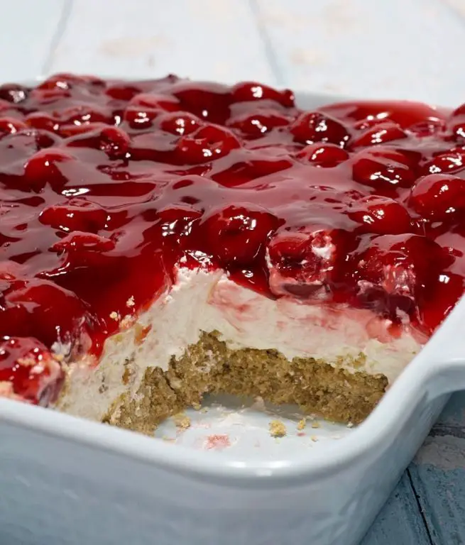 Cool Whip and Cherry Pie Filling Delight