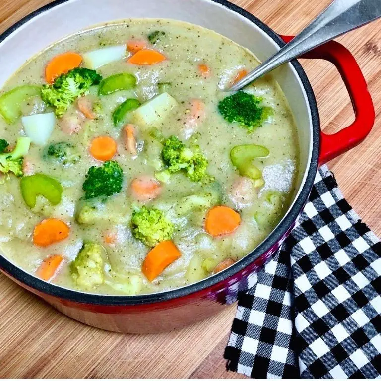 Creamy Broccoli and Carrot Soup