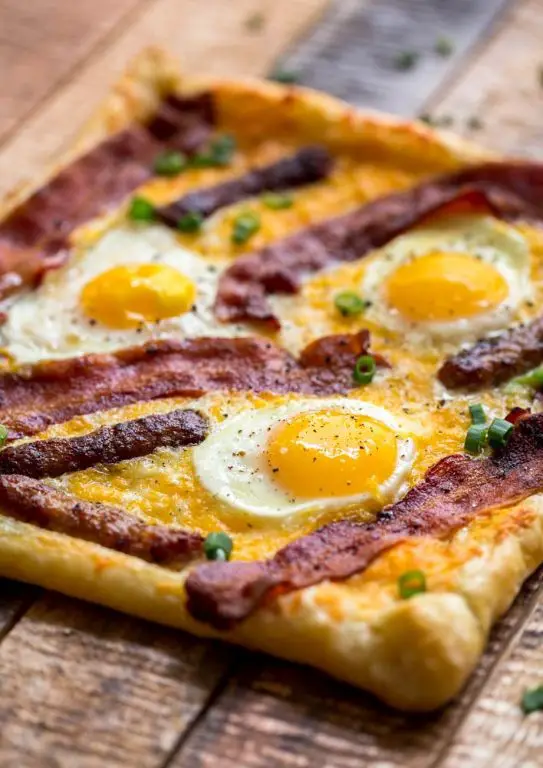 Crescent Roll Breakfast Pizza with Eggs and Bacon
