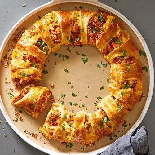 Crescent Roll Breakfast Wreath with Sausage and Eggs