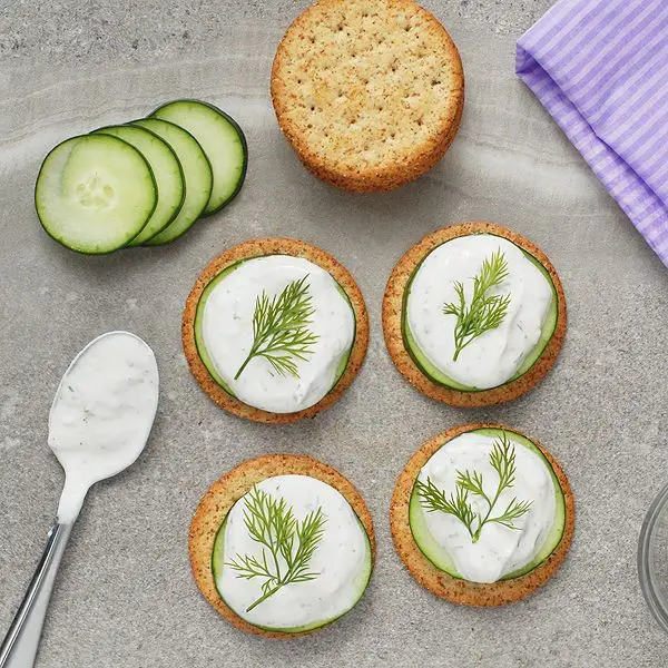 Cucumber Tzatziki with Whole Grain Crackers