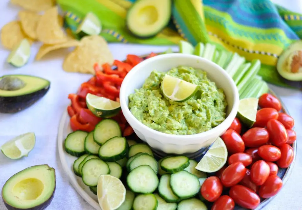 Delicious 4-Ingredient Guacamole