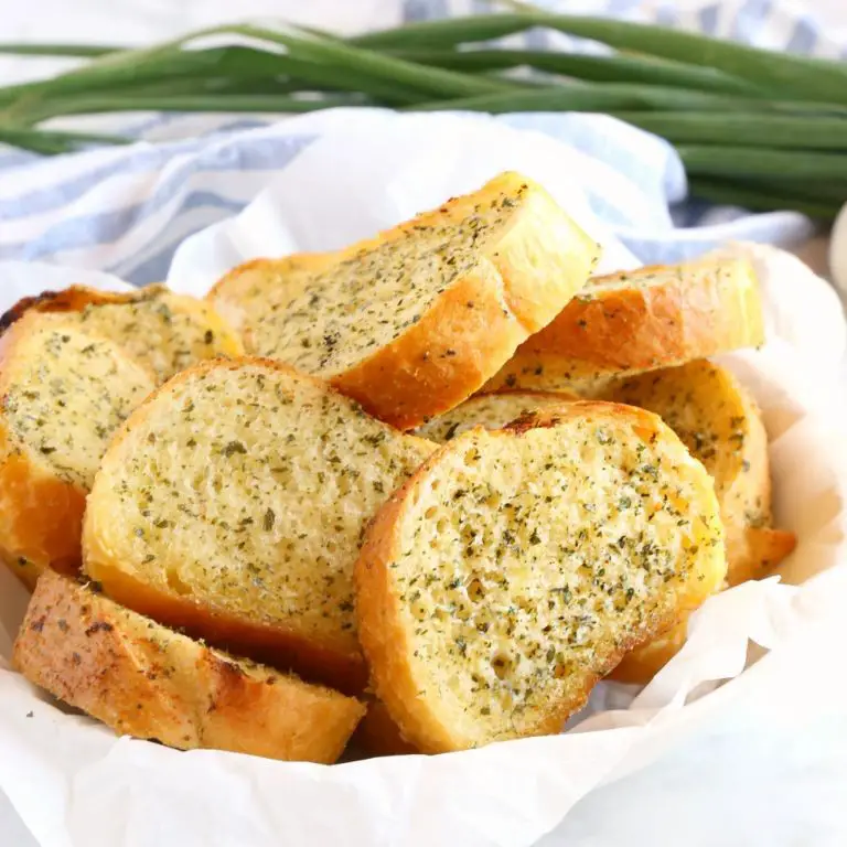 Easy 4-Ingredient Garlic Bread