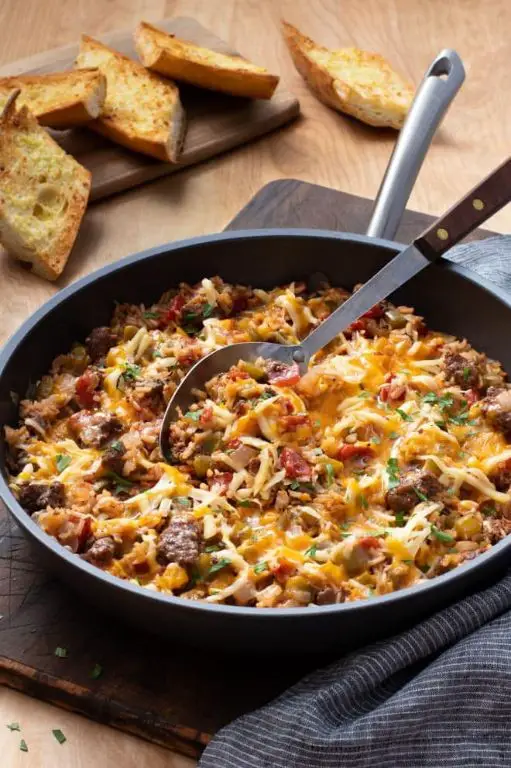 Easy Ground Beef and Rice Skillet
