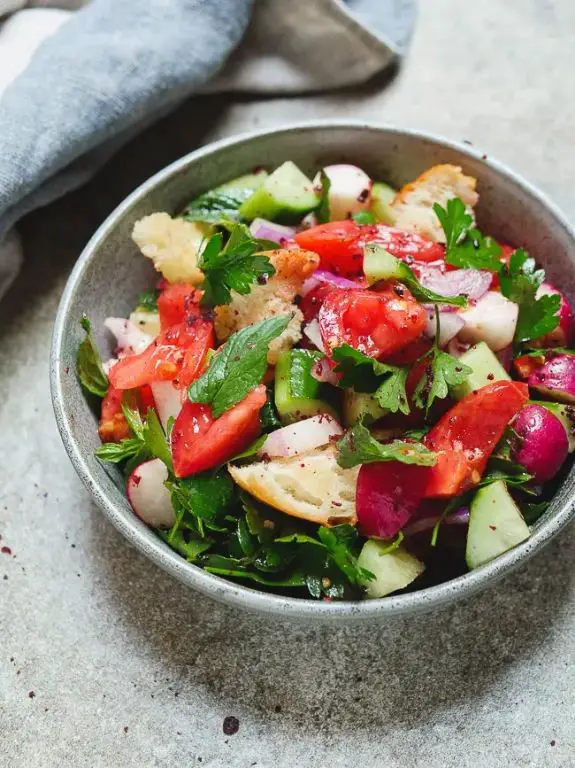 Fattoush (Levantine Bread Salad)
