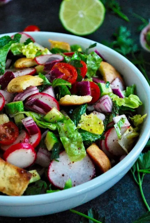 Fattoush Salad with Pita Bread Croutons