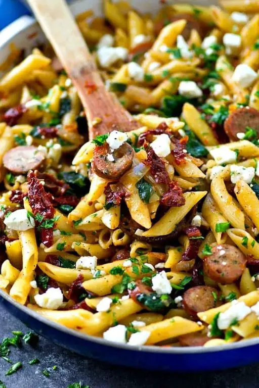 Feta and Sun-Dried Tomato Pasta