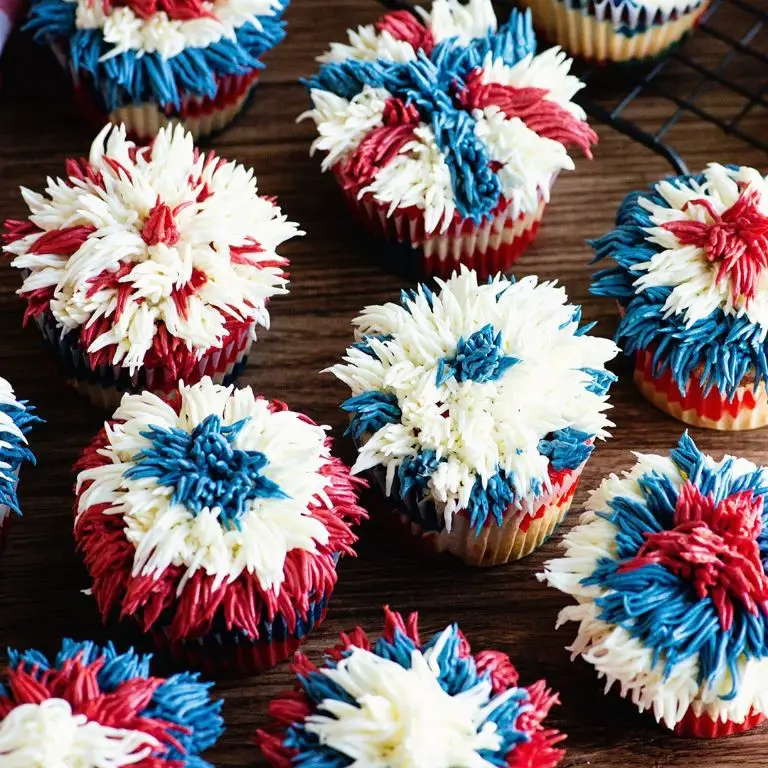 Fireworks-Inspired Cupcakes