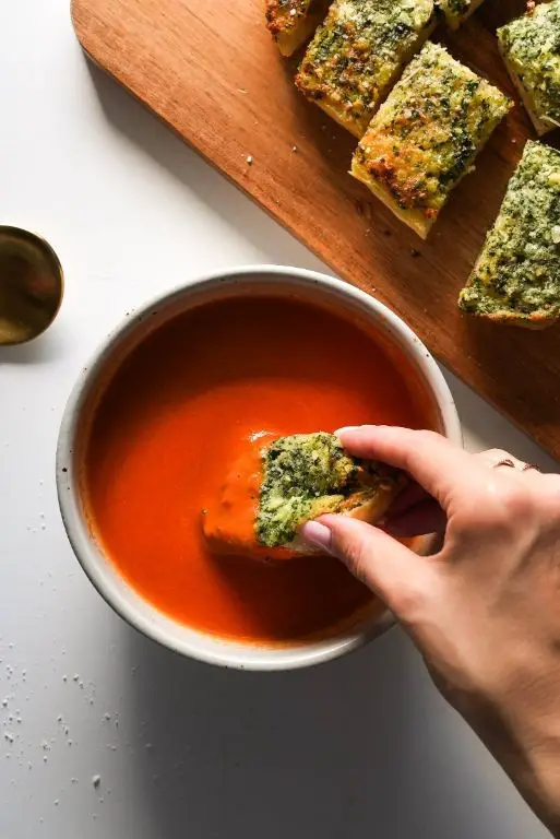 Flavorful 5-Ingredient Tomato Soup