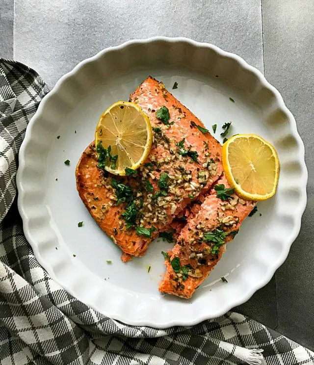 Garlic Herb Salmon with Steamed Vegetables