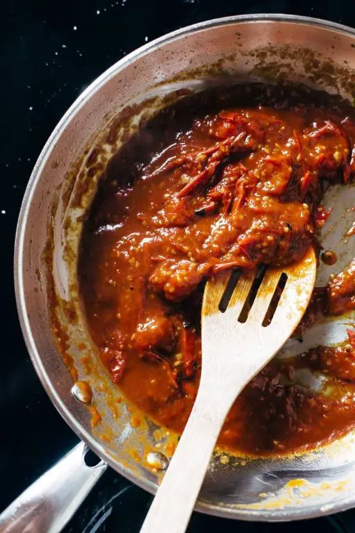 Garlicky Tomato Sauce