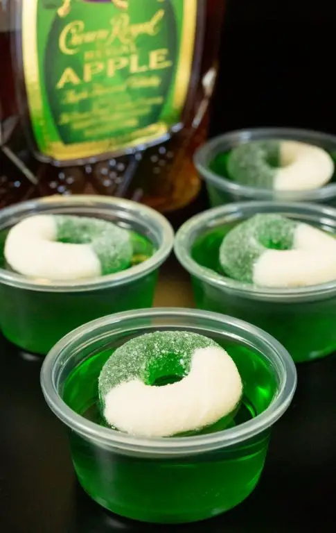 Green Apple Jello Shots: Tart and crisp.