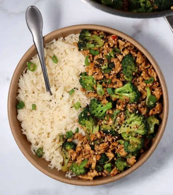 Ground Chicken and Broccoli Casserole