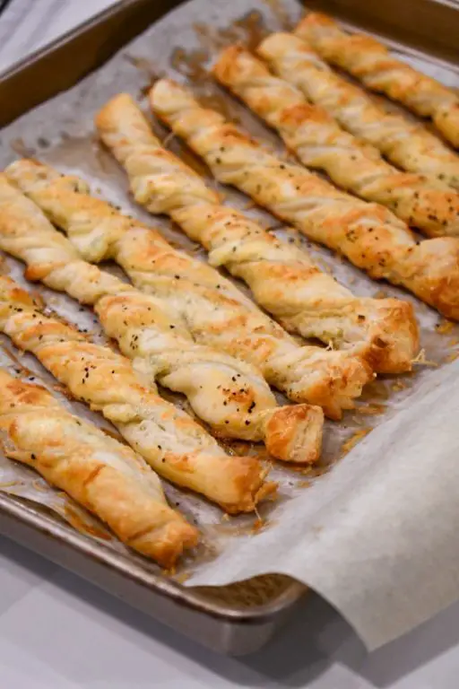 Herbed Puff Pastry Cheese Straws