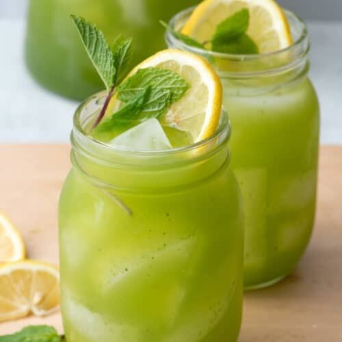 Homemade Lemonade with Fresh Mint