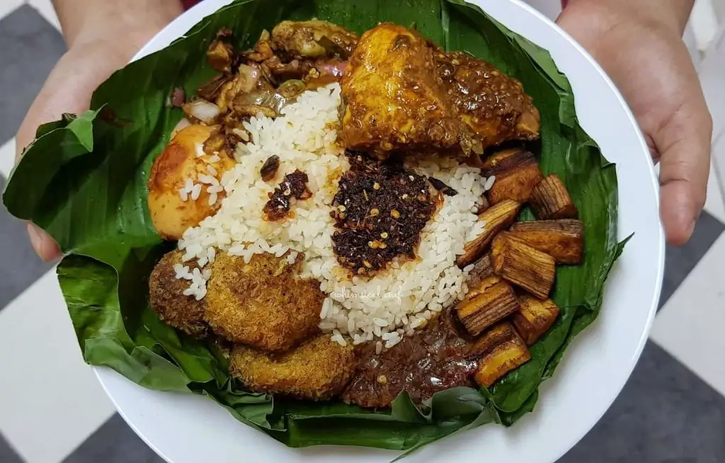 Lamprais: Dutch-Inspired Sri Lankan Rice Packet