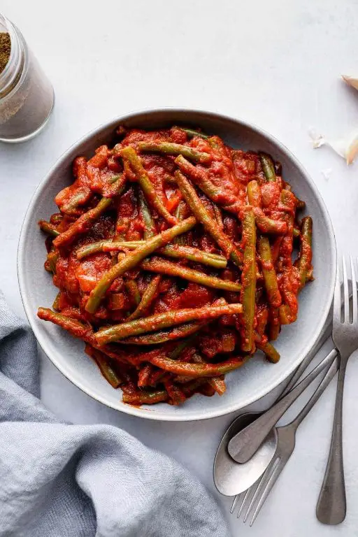 Lebanese Green Bean Salad with Tomatoes