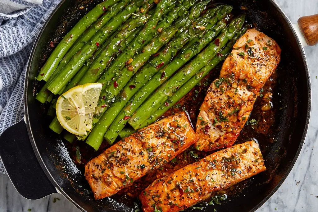 Lemon Butter Salmon with Asparagus