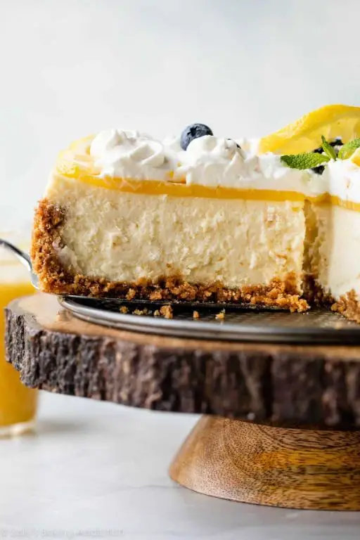 Lemon Creme Cheesecake with Graham Cracker Crust