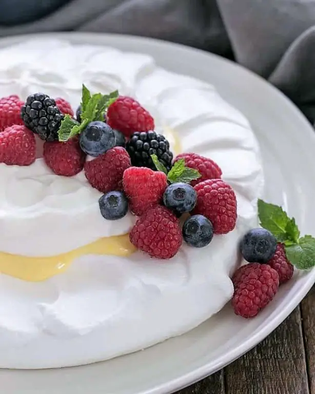 Lemon Creme Pavlova with Whipped Cream