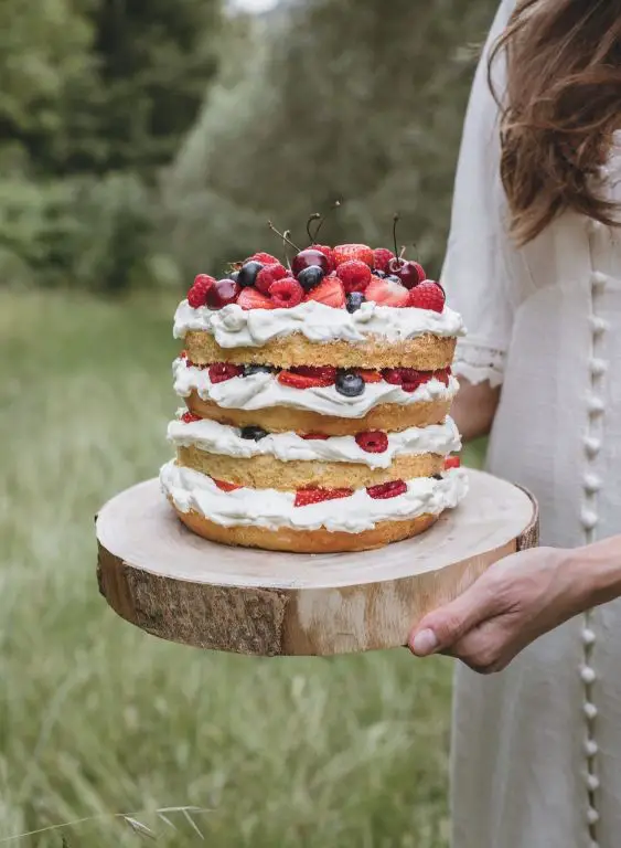 Lemon Creme Sponge Cake with Fresh Berries