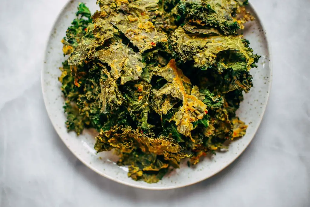 Lemon Zest Crispy Kale Snacks