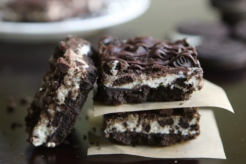 No-Bake Cookies and Cream Cookies