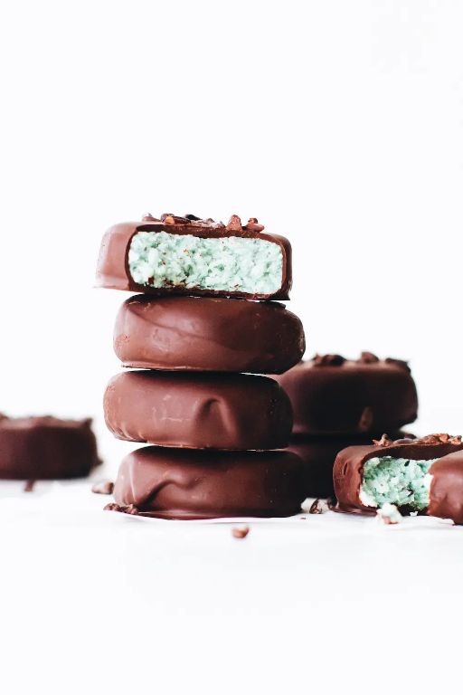 No-Bake Mint Chocolate Chip Cookies