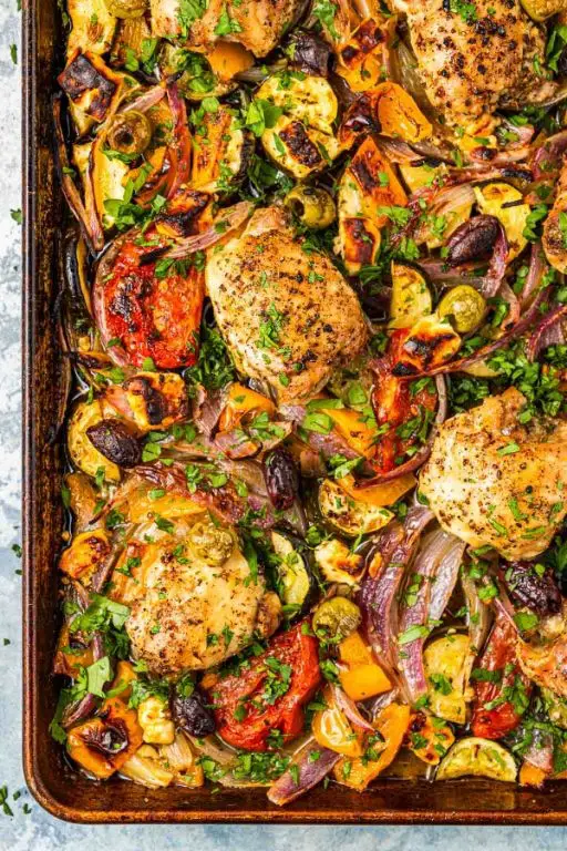One-Pan Greek Chicken Thighs and Vegetables