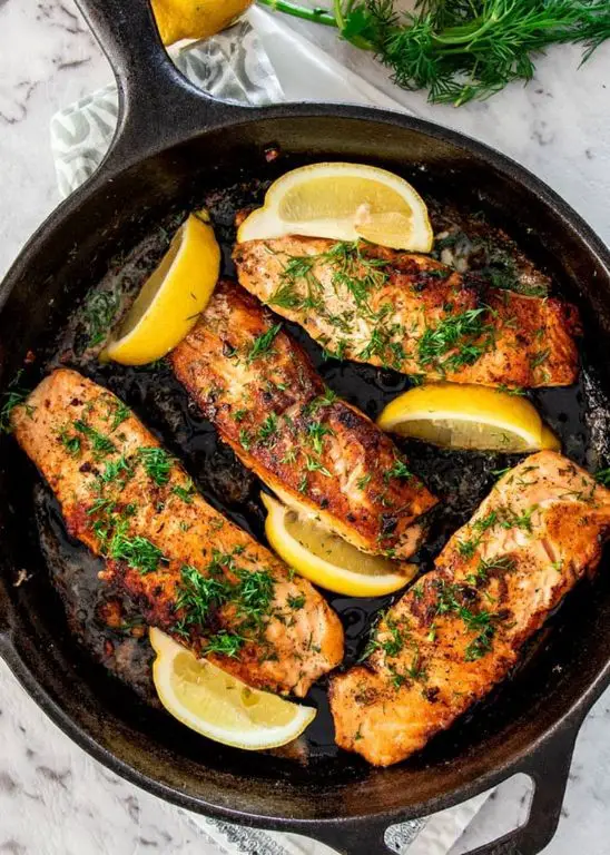 Pan-Fried Salmon with Lemon Dill Sauce