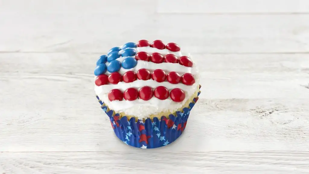 Patriotic Star-Spangled Cupcakes