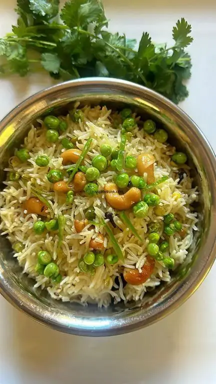 Peas Pulao with Ginger and Green Chilies