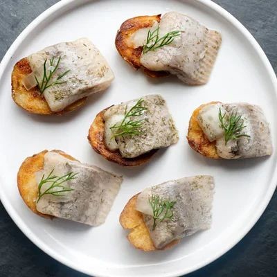 Pickled herring with dill potatoes