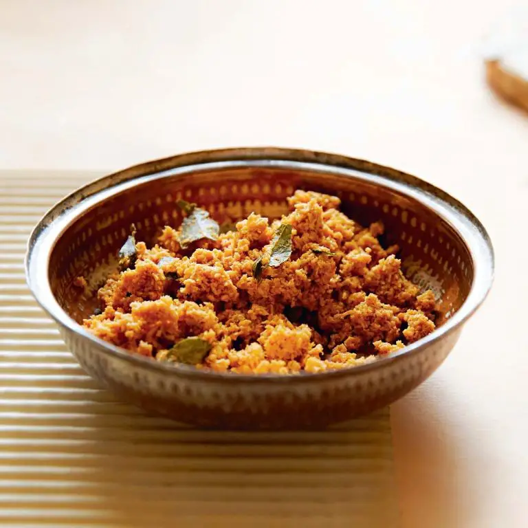 Pol Sambol: Spicy Coconut Relish
