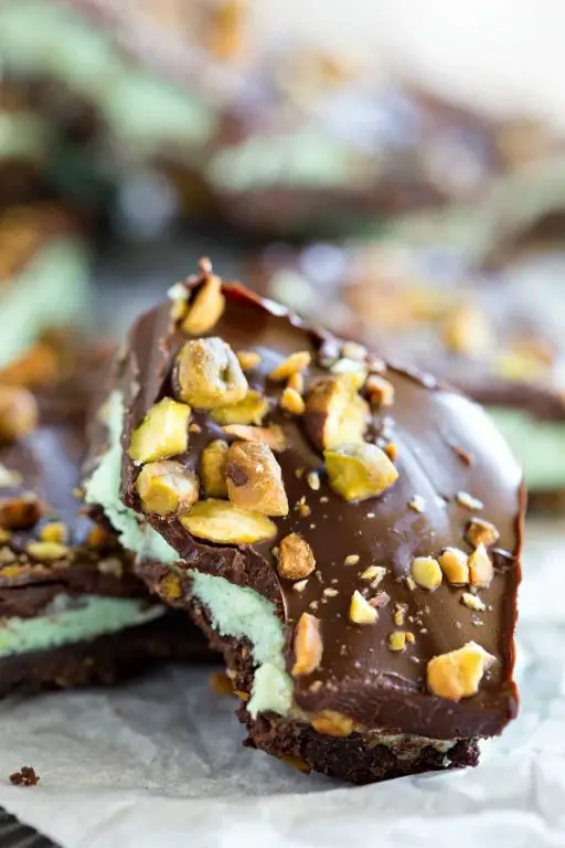Quick No-Bake Pistachio Energy Bars