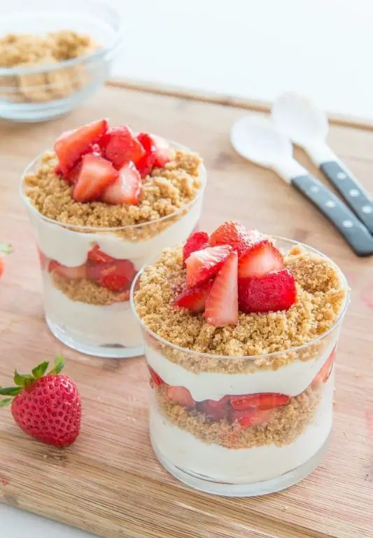 Quick Strawberry Parfait