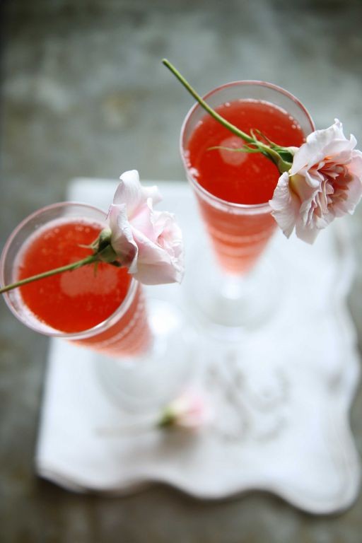 Raspberry Rosé Spritzer