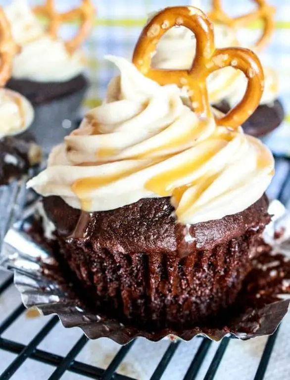 Salted Caramel Filled Chocolate Cupcakes