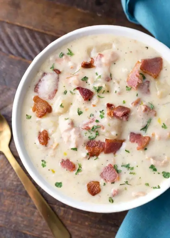 Slow Cooker Clam Chowder Soup