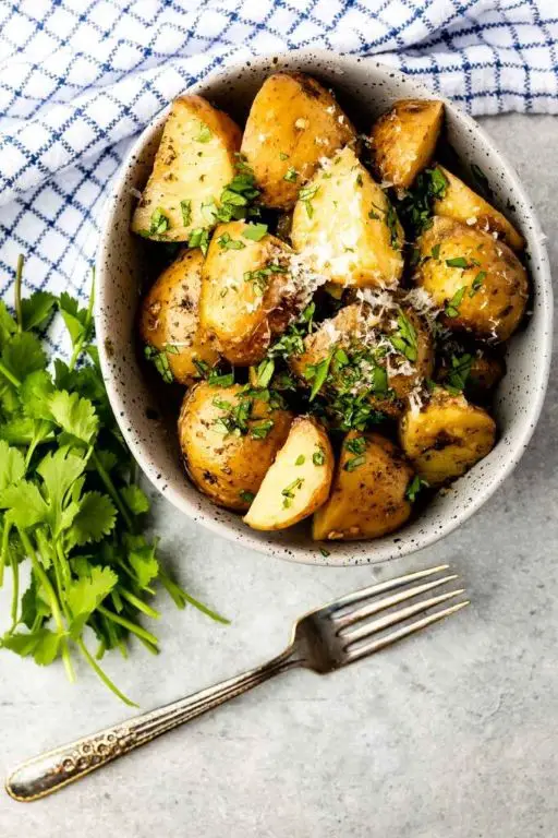 Slow Cooker Garlic Herb Potatoes