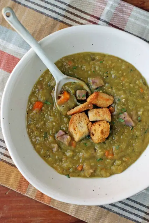 Slow Cooker Split Pea and Ham Soup